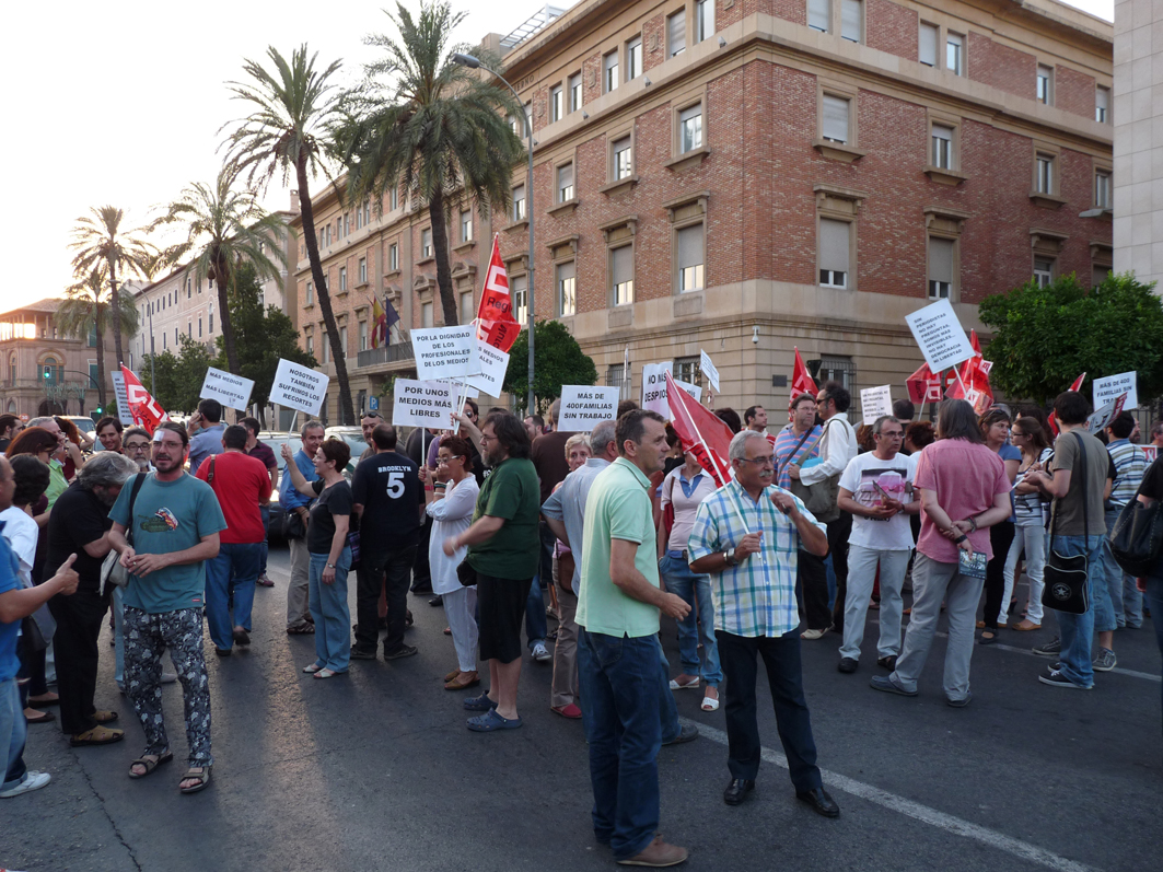 Concentracin 5 de junio frente a Delegacin Gobierno Murcia