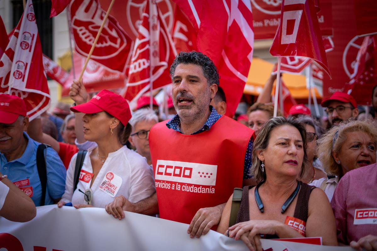 CCOO y UGT se concentran para exigir al Gobierno el cumplimiento ntegro de los acuerdos suscritos en la Funcin Pblica