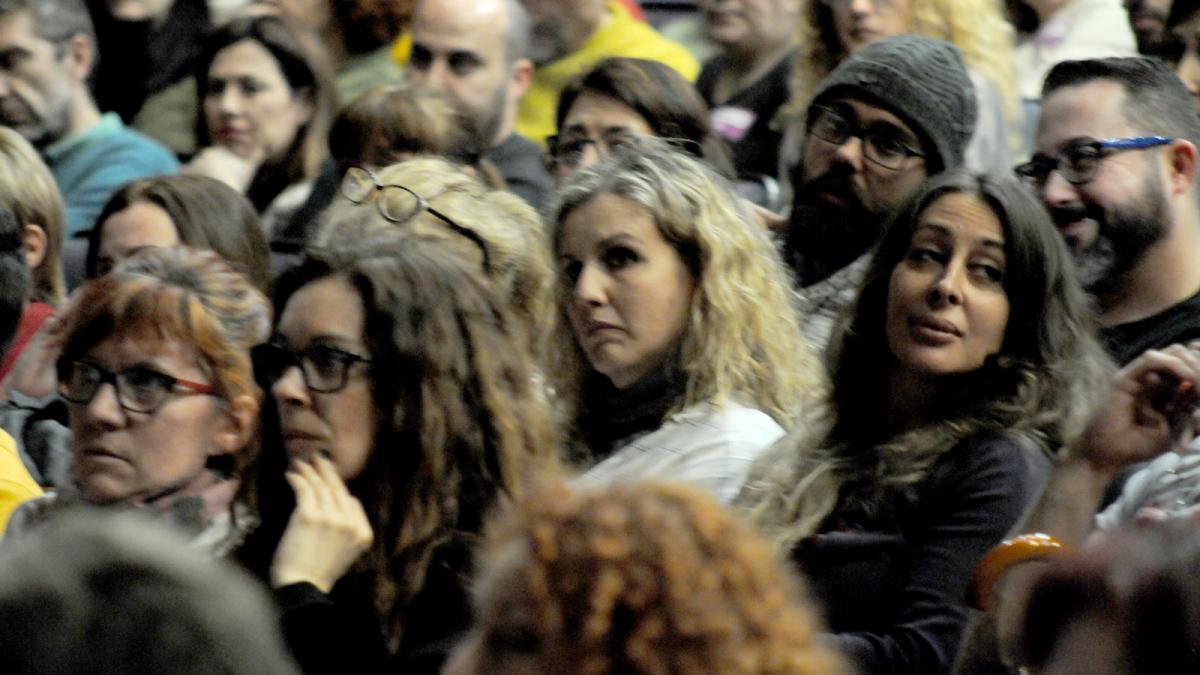 Asistentes a la asamblea de la Federacin de Servicios