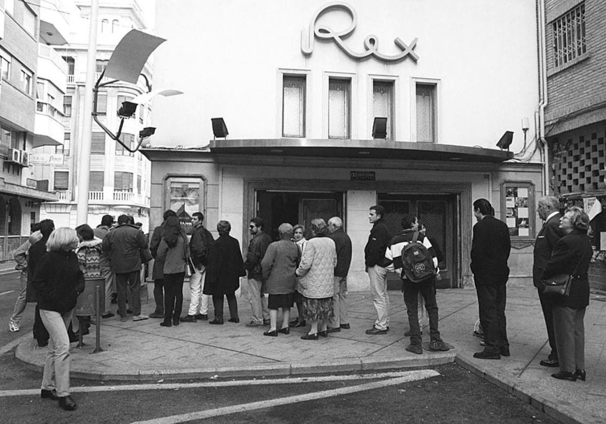 El cine REX en Murcia, en riesgo de desaparición definitiva