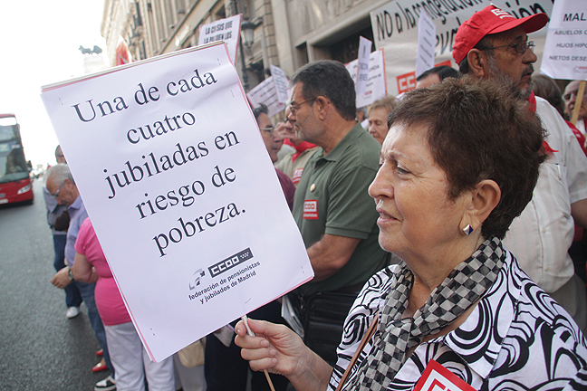 CCOO de Madrid se concentra por la revalorización de las pensiones
